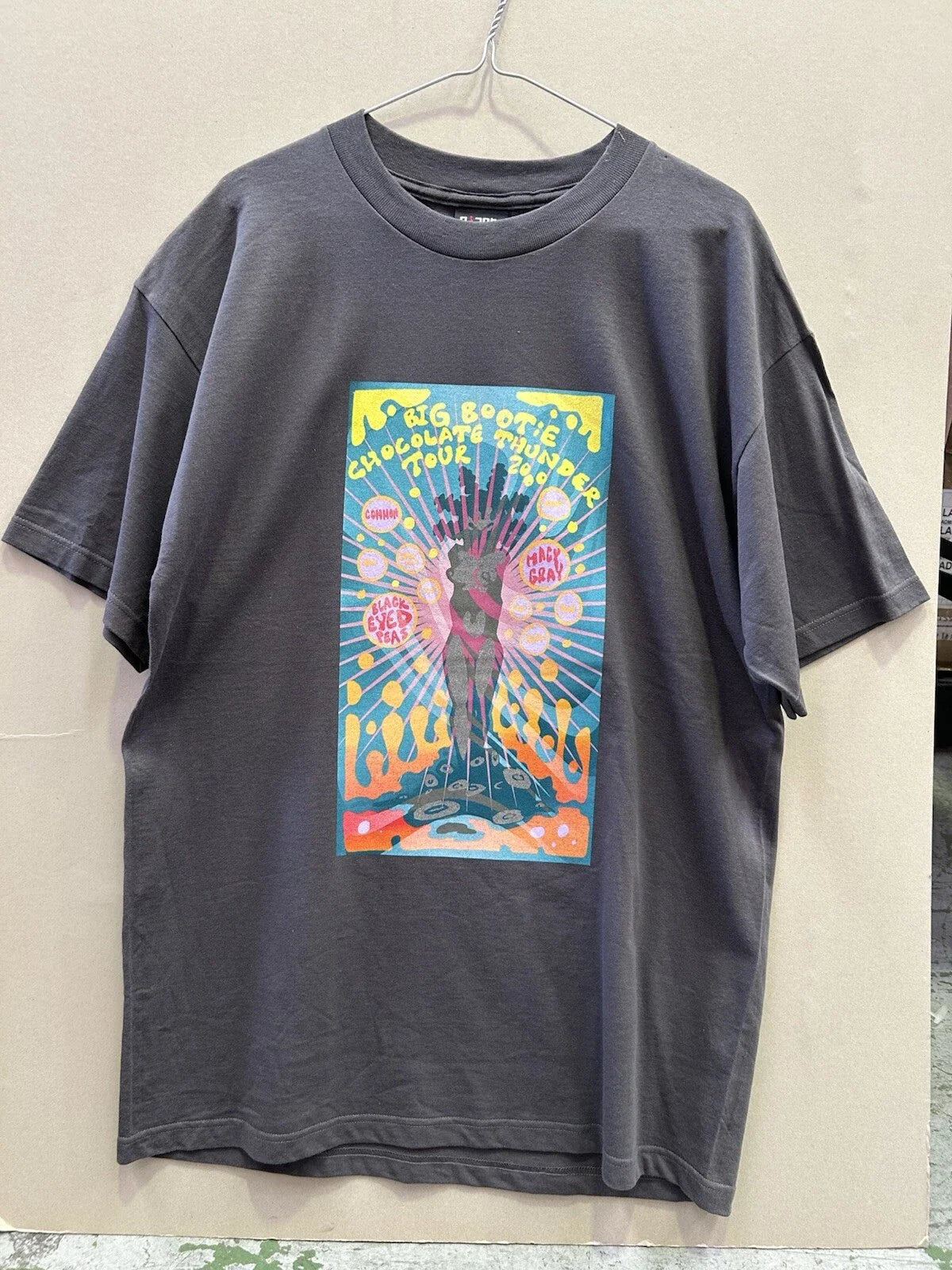 Macy Gray Concert Tour 2000 Giant Tag Vintage Tshirt Common Black Eyed Peas Unisex T-shirt, Sweatshirt, Hoodie, Long Sleeve Tee - T-Shirt, Sweatshirt, Hoodie