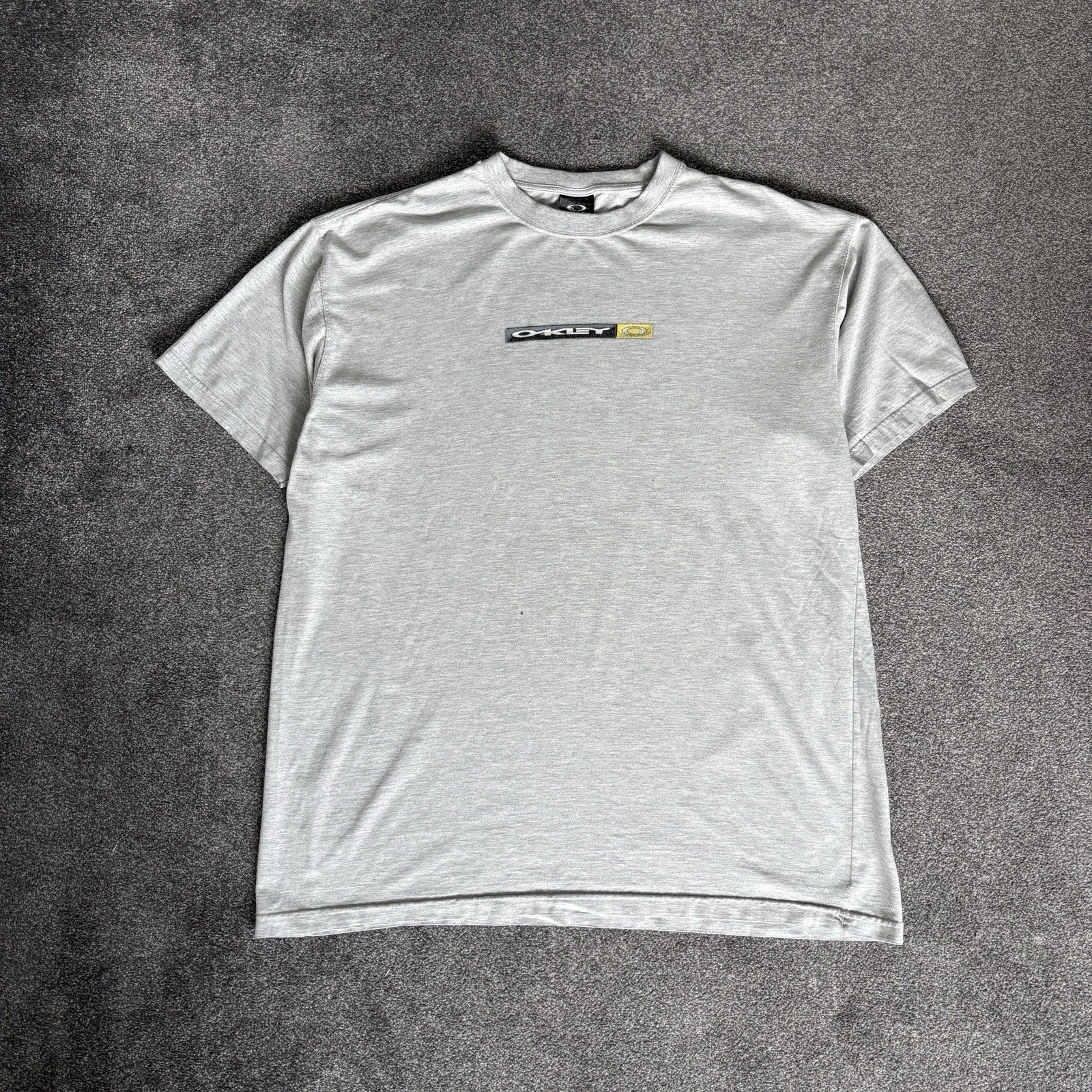 Vintage Oakley software XXL Grey T-shirt Y2K Skate Surf Graphic 2000s 00s Rare Unisex T-shirt, Sweatshirt, Hoodie, Long Sleeve Tee - T-Shirt, Sweatshirt, Hoodie