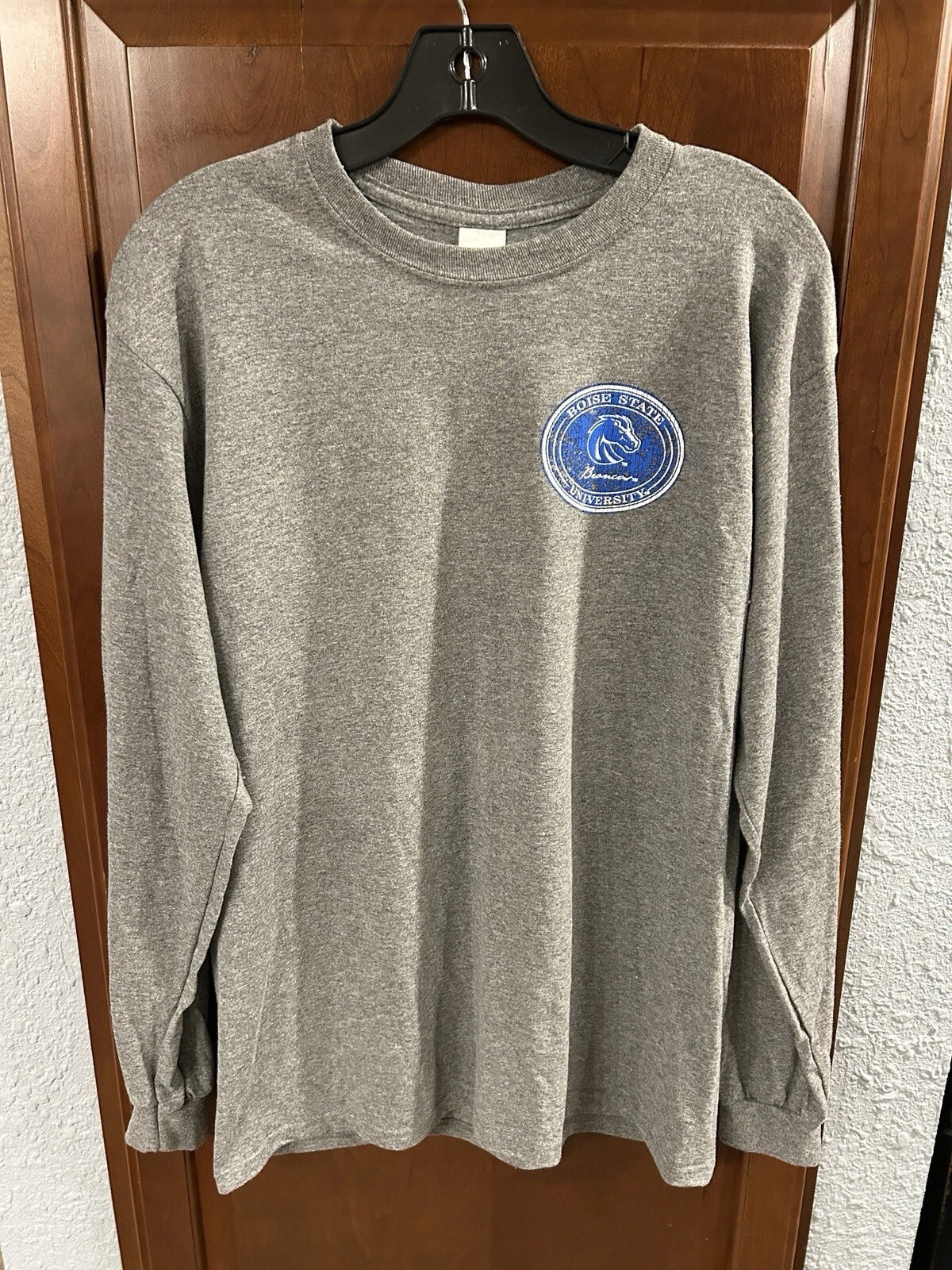 BOISE STATE COLLEGE FOOTBALL NEW AGENDA Classic Grey T-Shirt Med NWT Long Sleeve Unisex T-shirt, Sweatshirt, Hoodie, Long Sleeve Tee - T-Shirt, Sweatshirt, Hoodie