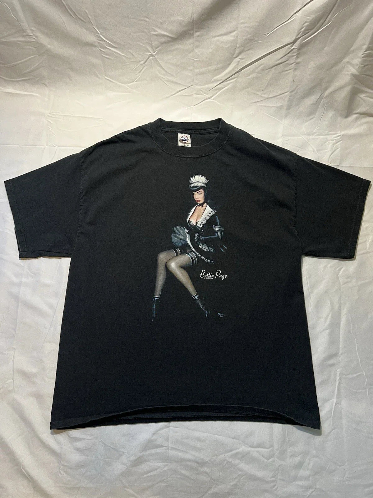 Vintage 2003 Bettie Page Olivia De Berardinis Pin Up Art T Shirt Black Size XL Unisex T-shirt, Sweatshirt, Hoodie, Long Sleeve Tee - T-Shirt, Sweatshirt, Hoodie