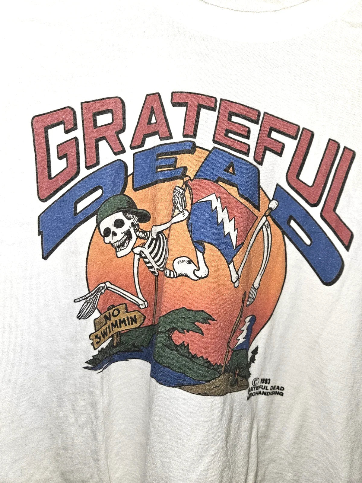 Grateful dead t-shirt Size Large Unisex T-shirt, Sweatshirt, Hoodie, Long Sleeve Tee - T-Shirt, Sweatshirt, Hoodie