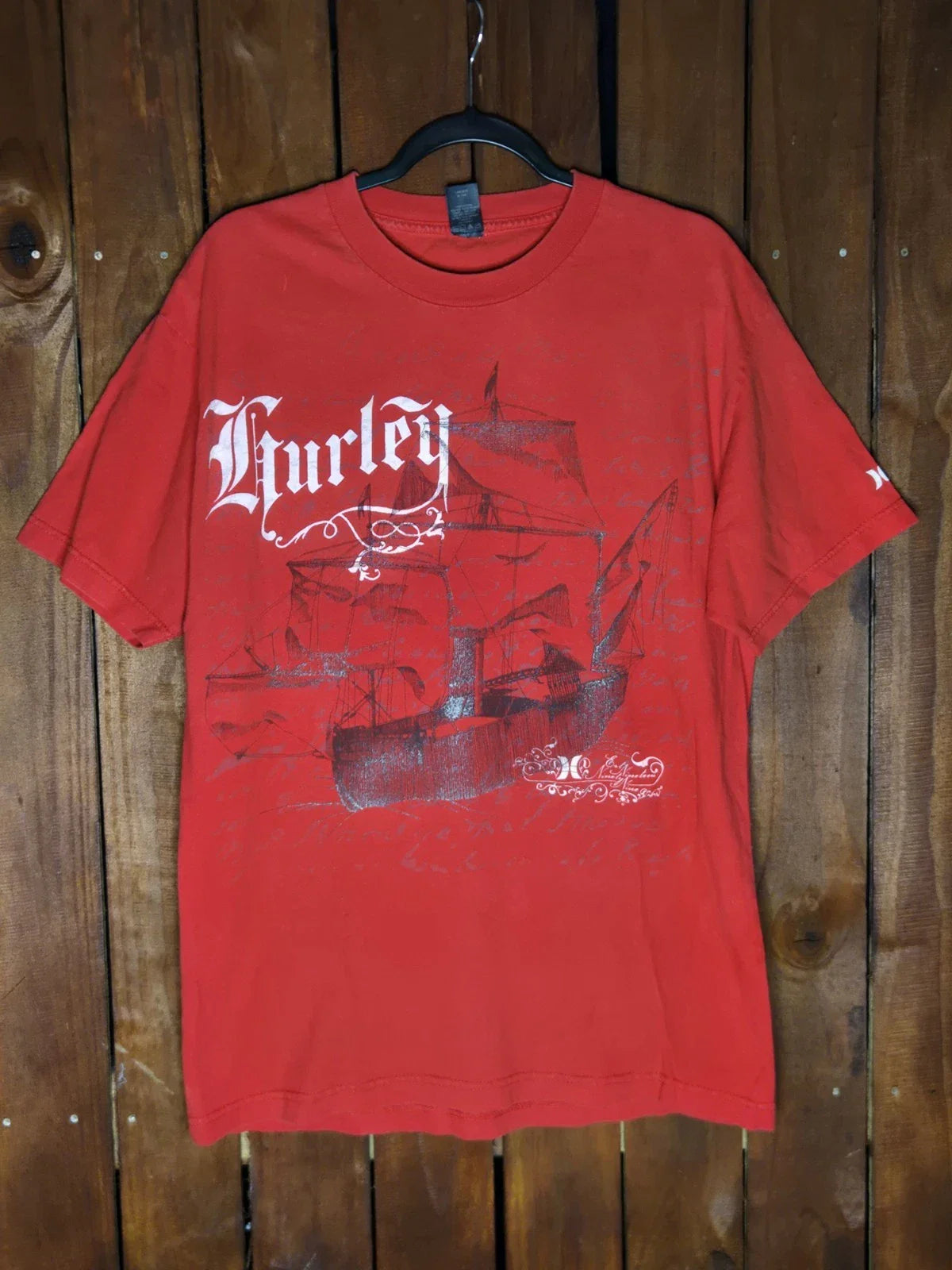 Vintage Y2K Hurley Pirate Ship Shirt Large Unisex T-shirt, Sweatshirt, Hoodie, Long Sleeve Tee - T-Shirt, Sweatshirt, Hoodie