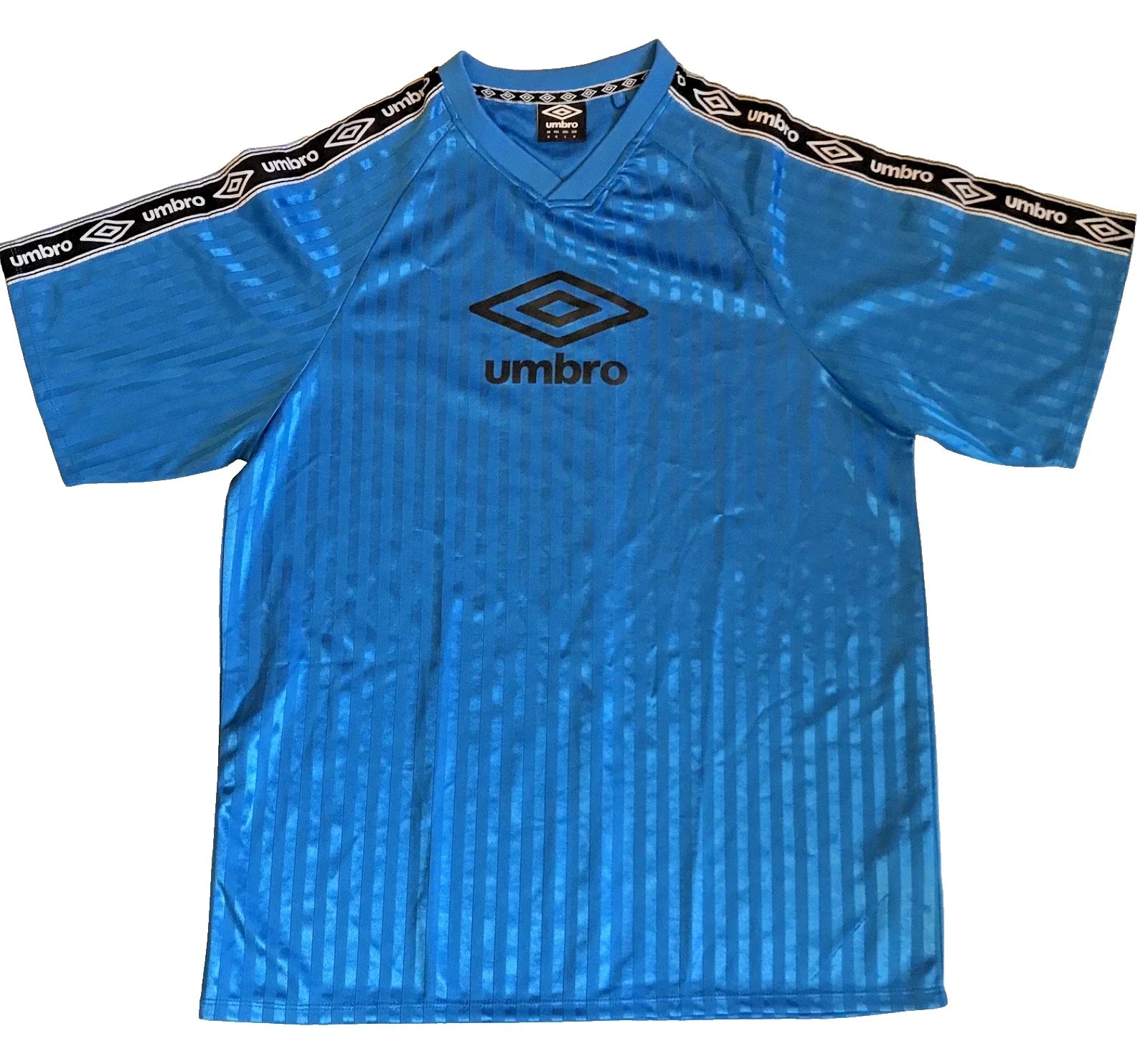 Umbro Blue Repeat Logo Soccer Top Size Medium Unisex T-shirt, Sweatshirt, Hoodie, Long Sleeve Tee - T-Shirt, Sweatshirt, Hoodie