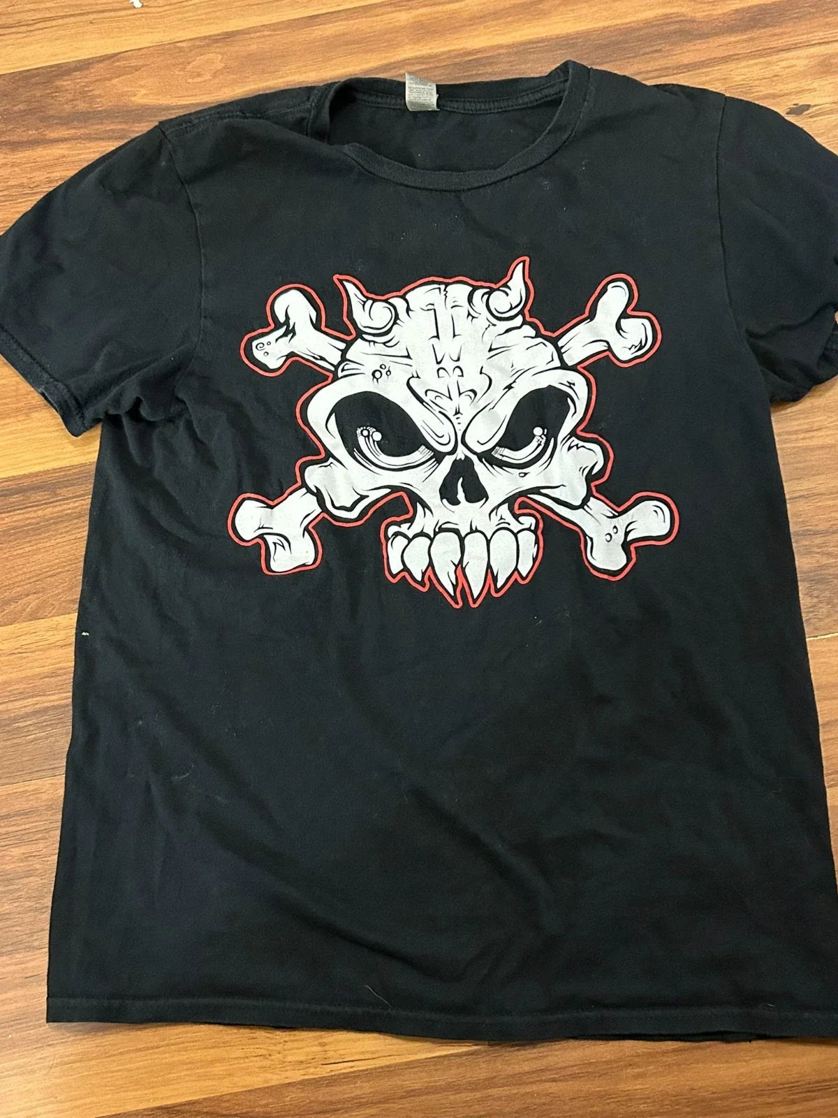 Hemlock Death Metal Band T Shirt Skull Crossbones Gildan Small S Y2K Unisex T-shirt, Sweatshirt, Hoodie, Long Sleeve Tee - T-Shirt, Sweatshirt, Hoodie