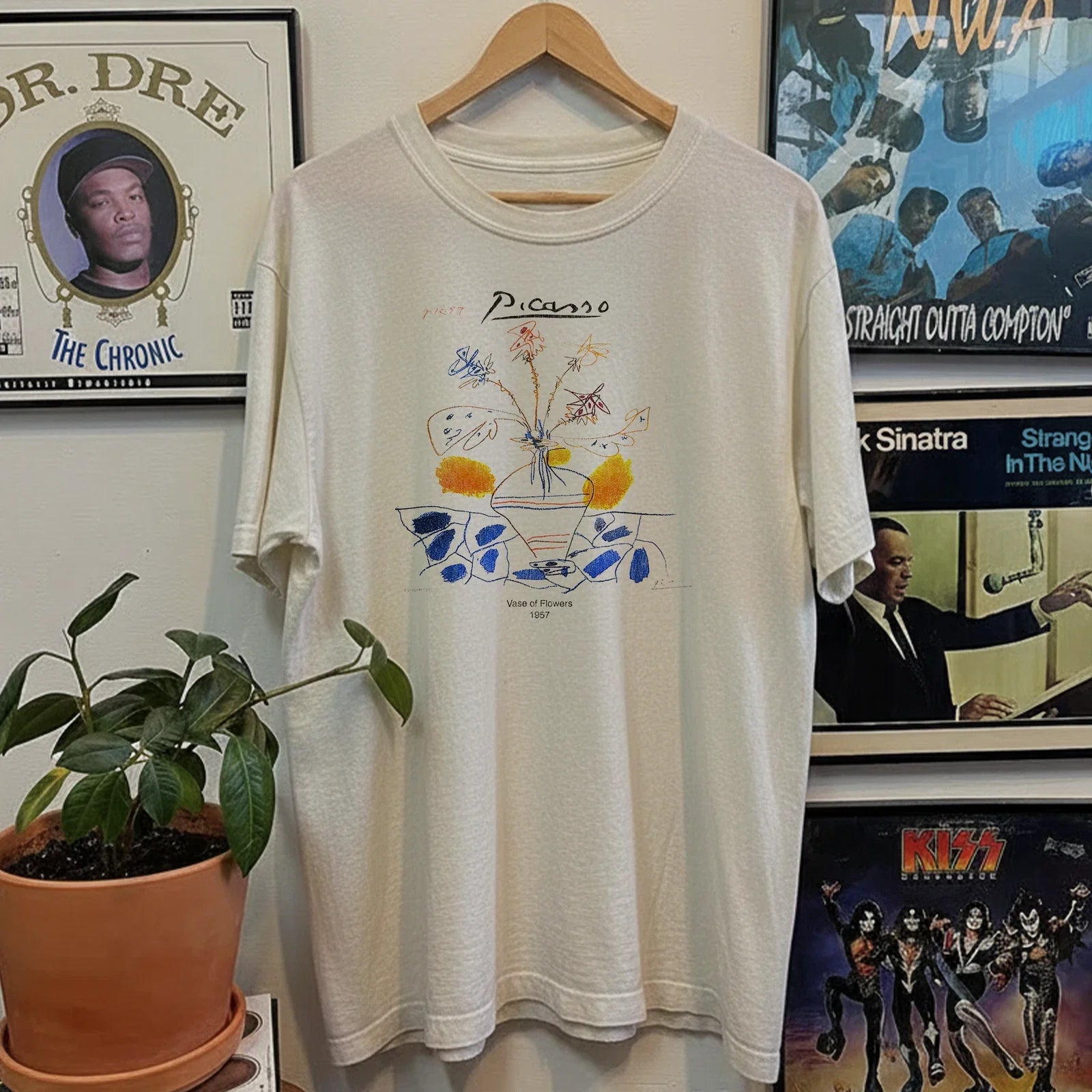 Rare Picasso Vase of Flowers Washed T-Shirt White L Unisex T-shirt, Sweatshirt, Hoodie, Long Sleeve Tee - T-Shirt, Sweatshirt, Hoodie