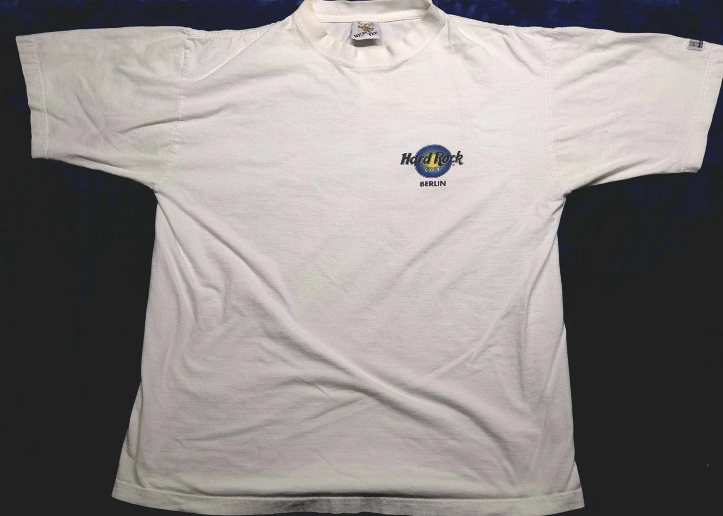 VTG Hard Rock Cafe Berlin Pop Art Graphic Tee White Unisex T-shirt, Sweatshirt, Hoodie, Long Sleeve Tee - T-Shirt, Sweatshirt, Hoodie