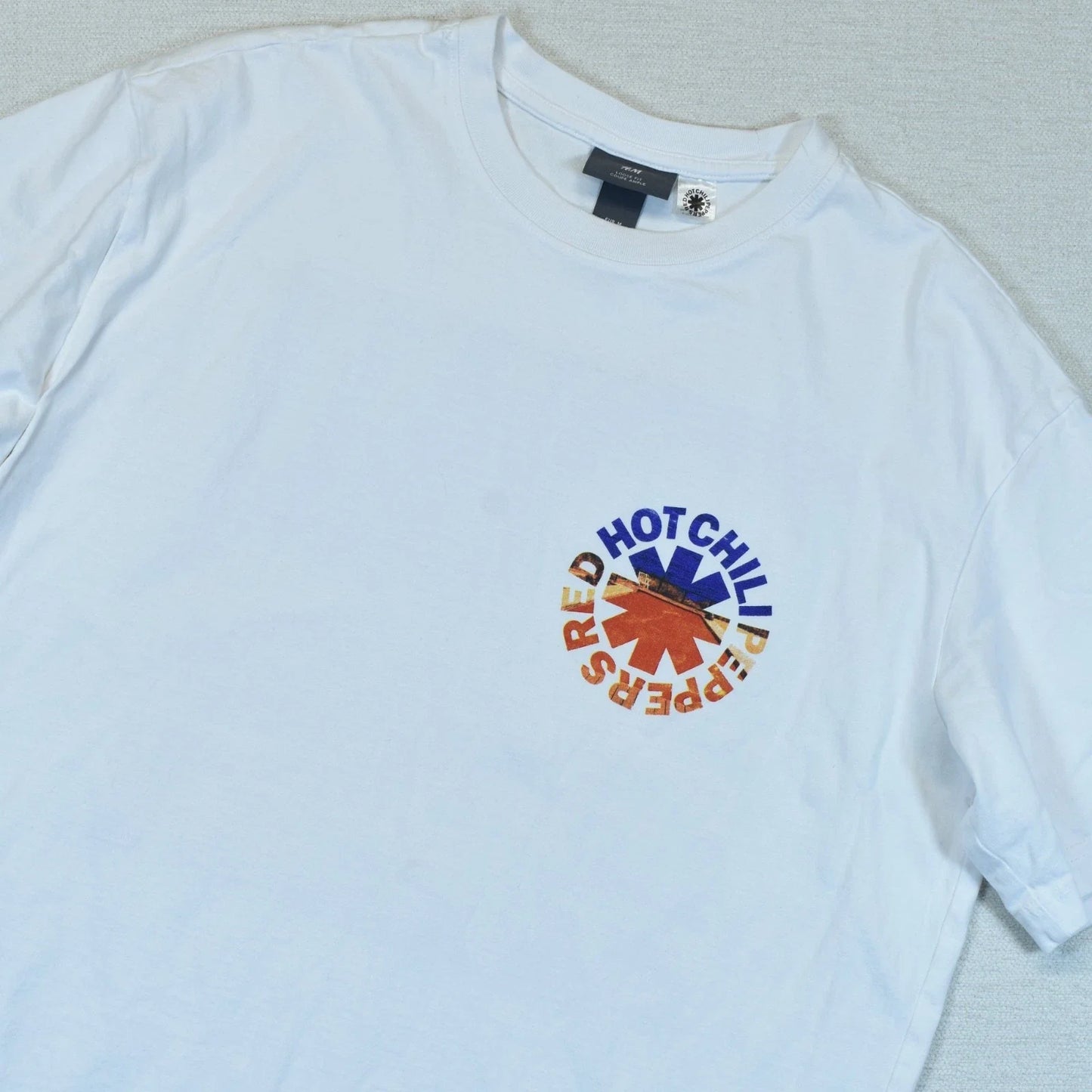Red Hot Chili Peppers T Shirt H&M Medium M White Californication Band Tee Unisex T-shirt, Sweatshirt, Hoodie, Long Sleeve Tee - T-Shirt, Sweatshirt, Hoodie