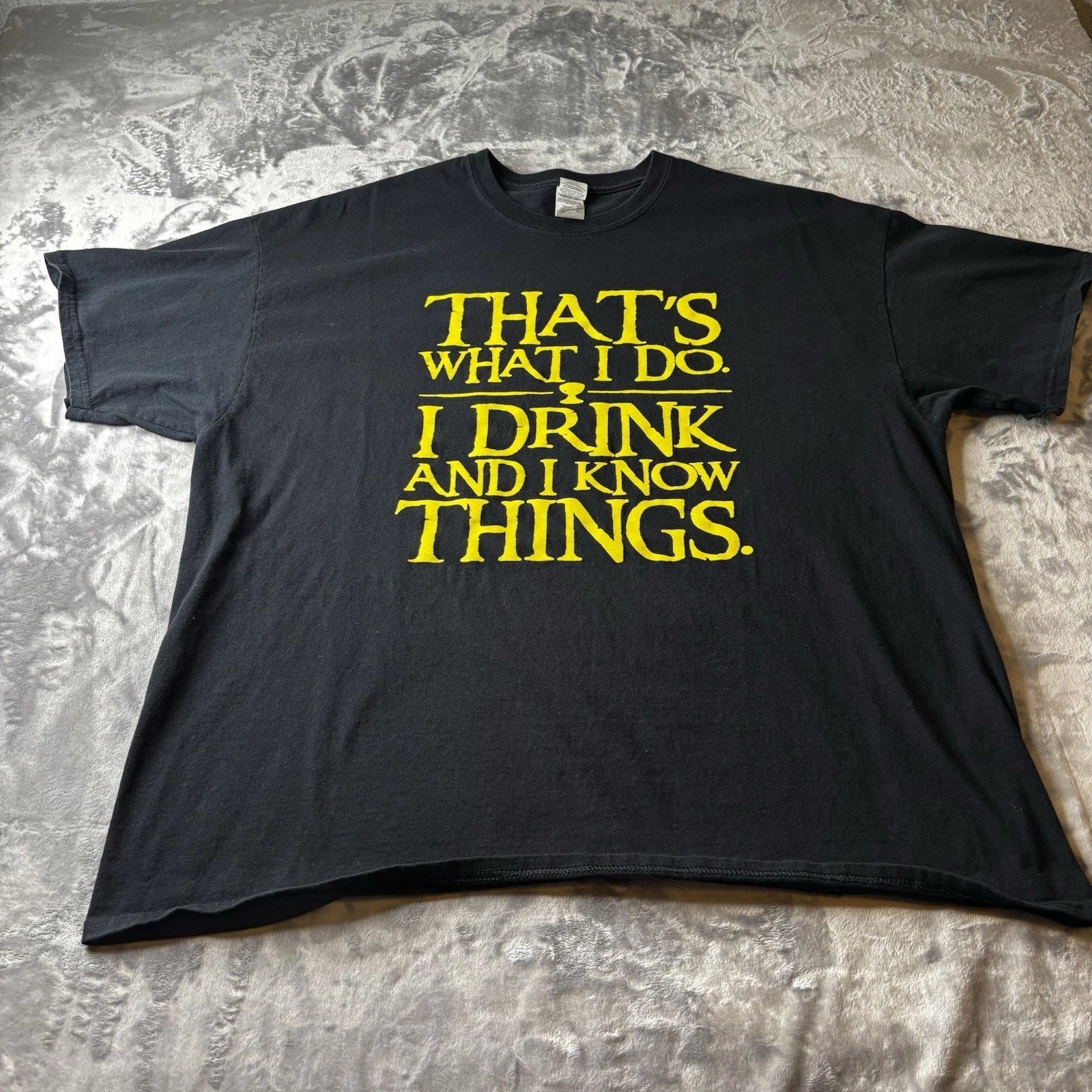 Tshirt Mens Thats What I Do I Dring and I Know Things Black 2XL Humor Dad Joke Unisex T-shirt, Sweatshirt, Hoodie, Long Sleeve Tee - T-Shirt, Sweatshirt, Hoodie
