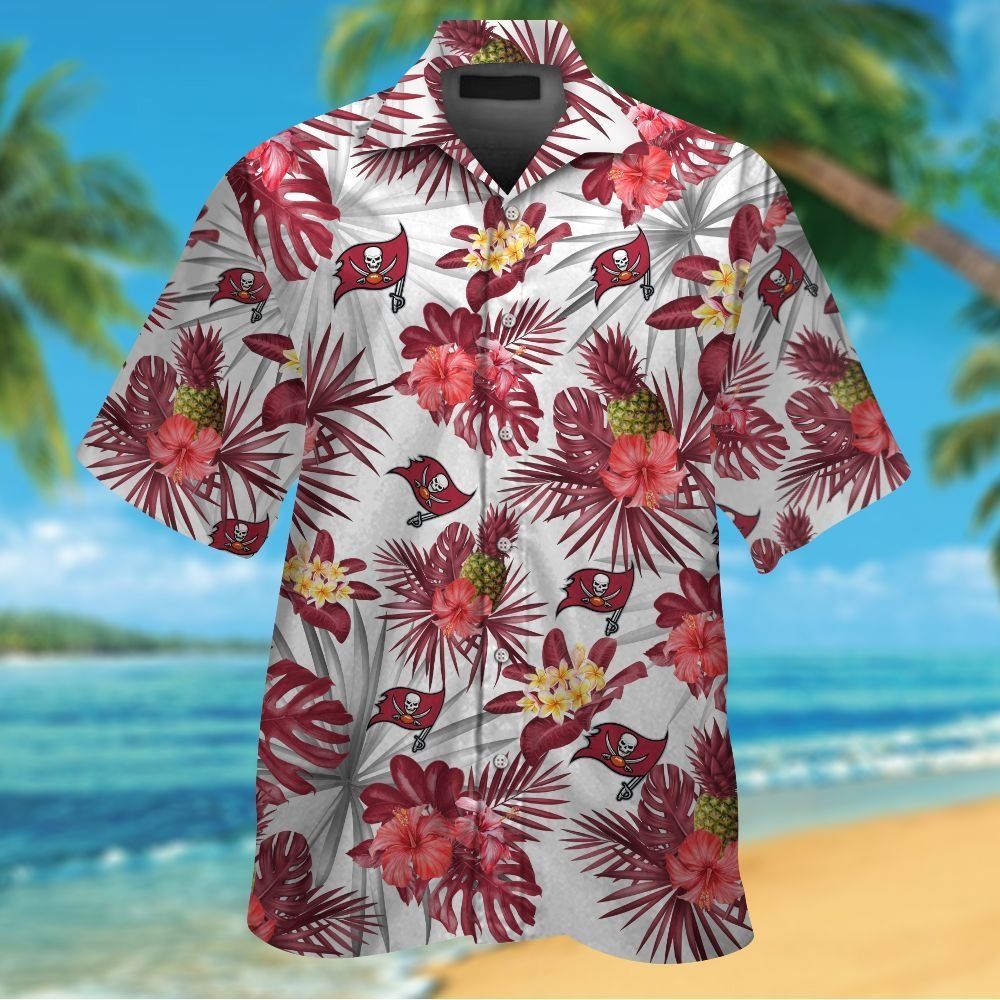 Tampa Bay Buccaneers Short Sleeve Button Up Tropical Hawaiian Shirt VER01 Unisex T-shirt, Sweatshirt, Hoodie, Long Sleeve Tee - T-Shirt, Sweatshirt, Hoodie