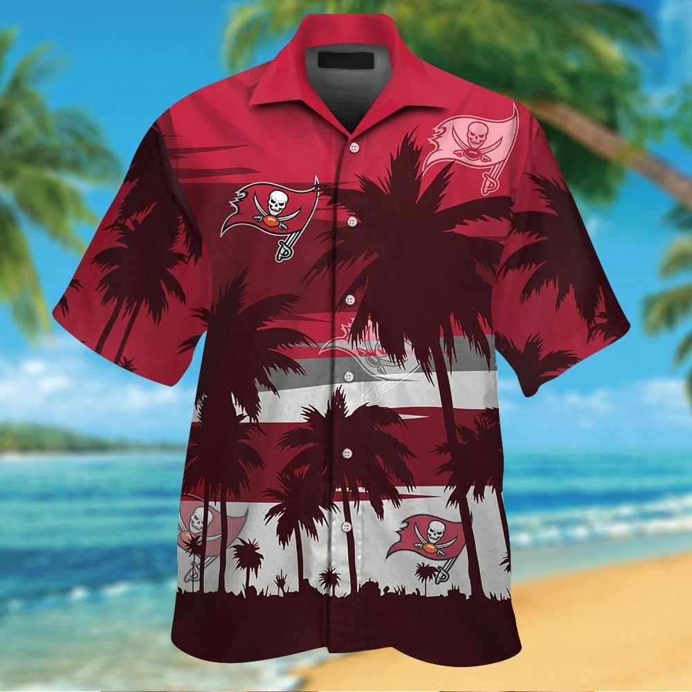 Tampa Bay Buccaneers Short Sleeve Button Up Tropical Hawaiian Shirt VER026 Unisex T-shirt, Sweatshirt, Hoodie, Long Sleeve Tee - T-Shirt, Sweatshirt, Hoodie