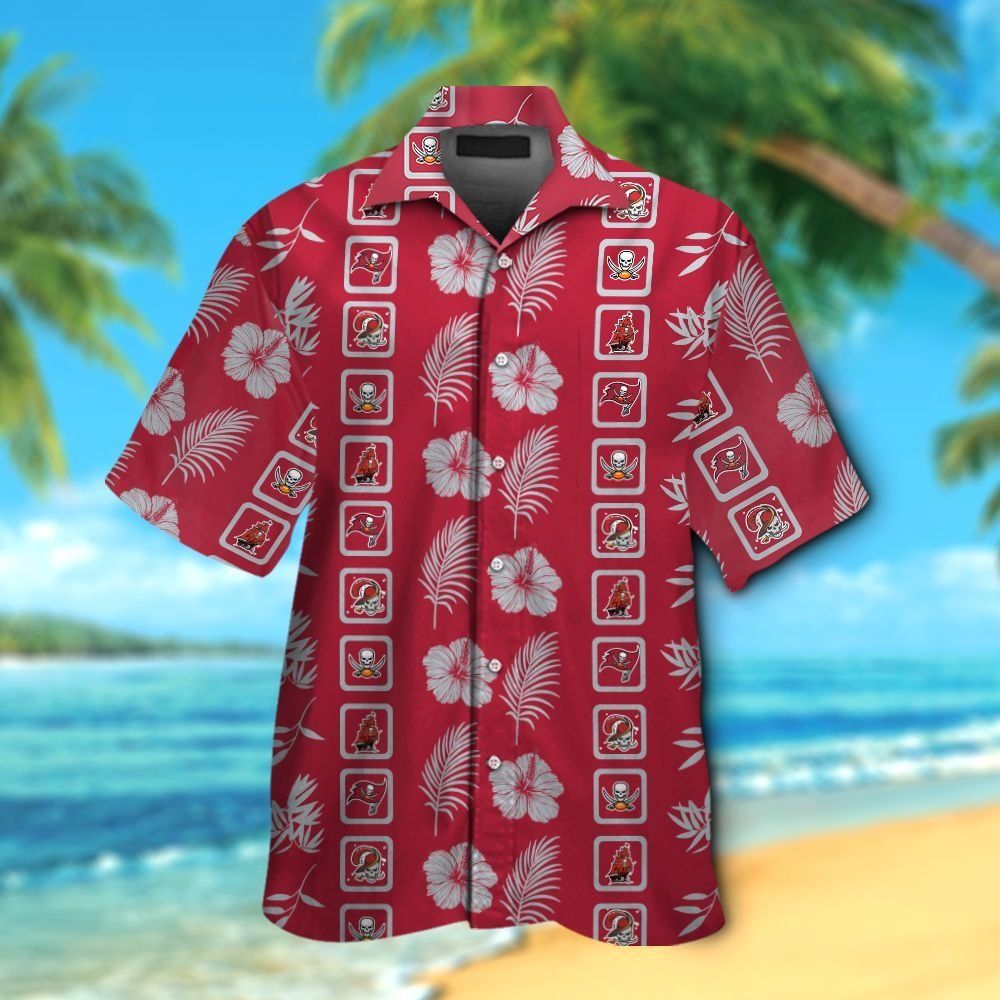 Tampa Bay Buccaneers Short Sleeve Button Up Tropical Hawaiian Shirt VER031 Unisex T-shirt, Sweatshirt, Hoodie, Long Sleeve Tee - T-Shirt, Sweatshirt, Hoodie