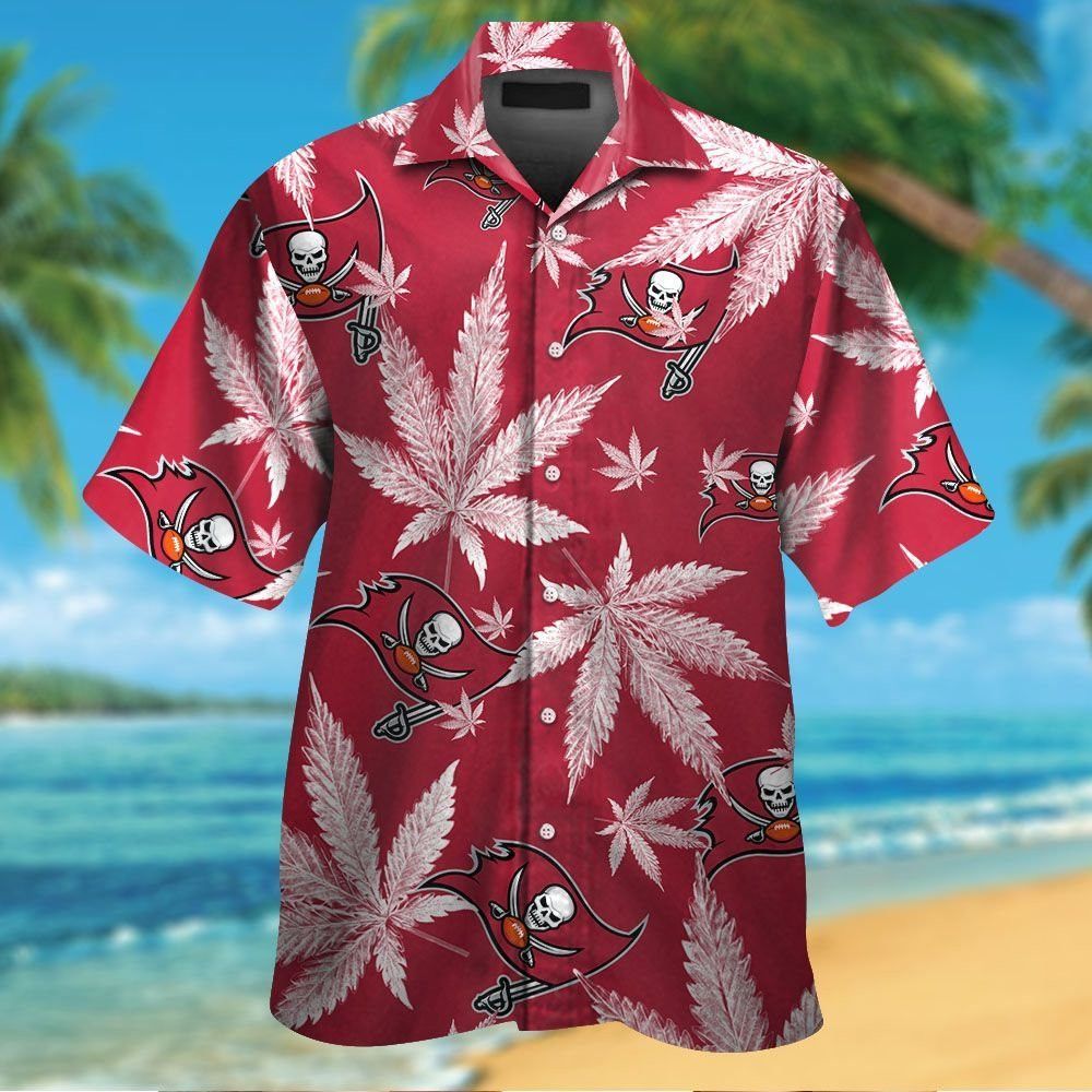 Tampa Bay Buccaneers Short Sleeve Button Up Tropical Hawaiian Shirt VER08 Unisex T-shirt, Sweatshirt, Hoodie, Long Sleeve Tee - T-Shirt, Sweatshirt, Hoodie