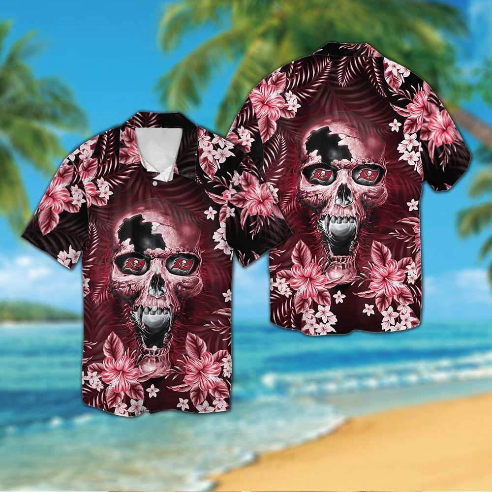 Tampa Bay Buccaneersskull Short Sleeve Button Up Tropical Hawaiian Shirt VER01 Unisex T-shirt, Sweatshirt, Hoodie, Long Sleeve Tee - T-Shirt, Sweatshirt, Hoodie