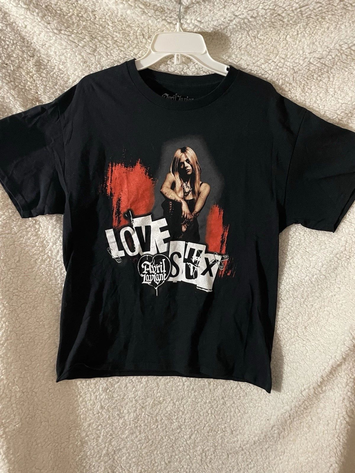 Avril Lavigne Adult Unisex Black 2022 Love Sux Tour Short Sleeve T Shirt Sz L Unisex T-shirt, Sweatshirt, Hoodie, Long Sleeve Tee - T-Shirt, Sweatshirt, Hoodie