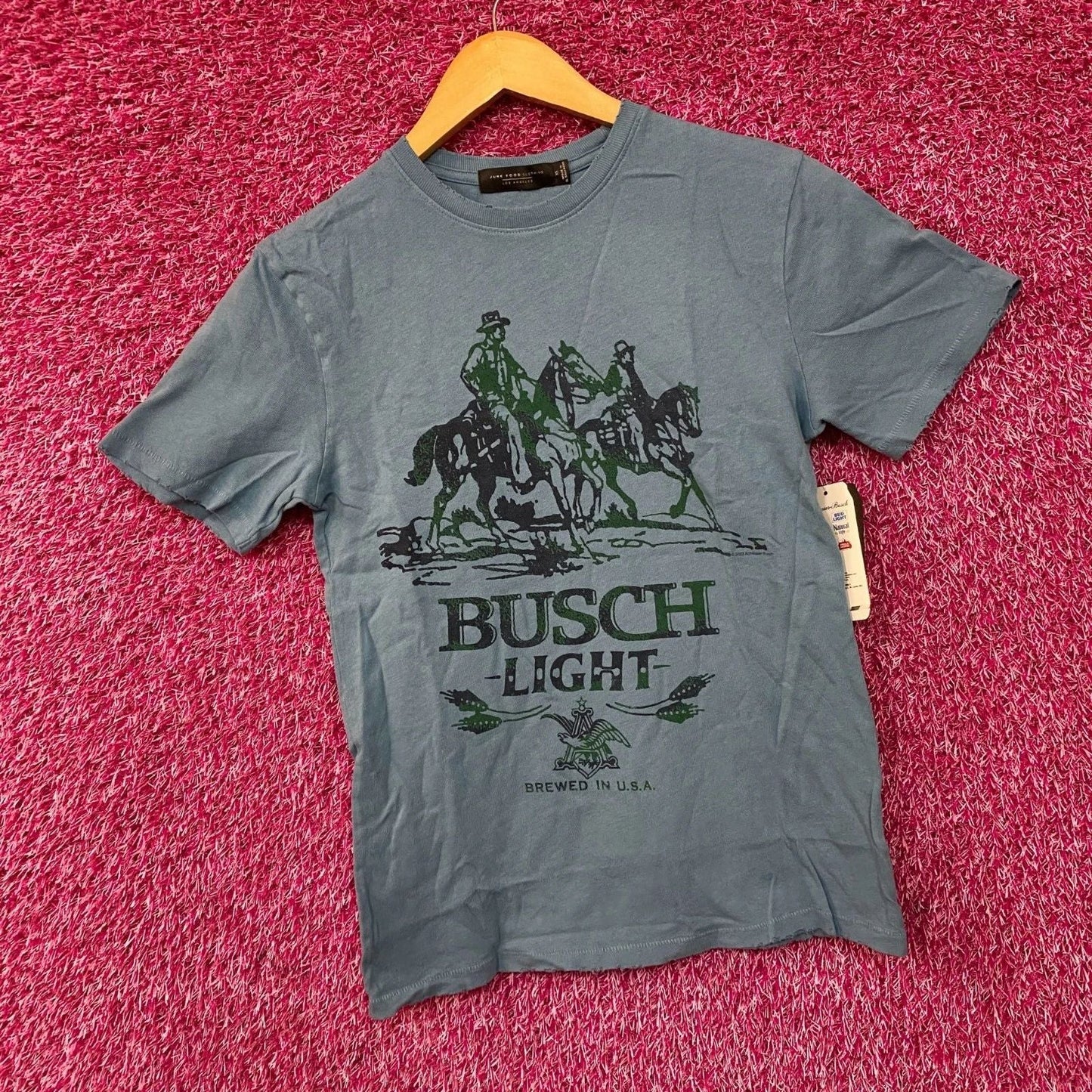 Junk Food Clothing Busch Light Vintage-Style T-Shirt XS Unisex T-shirt, Sweatshirt, Hoodie, Long Sleeve Tee - T-Shirt, Sweatshirt, Hoodie