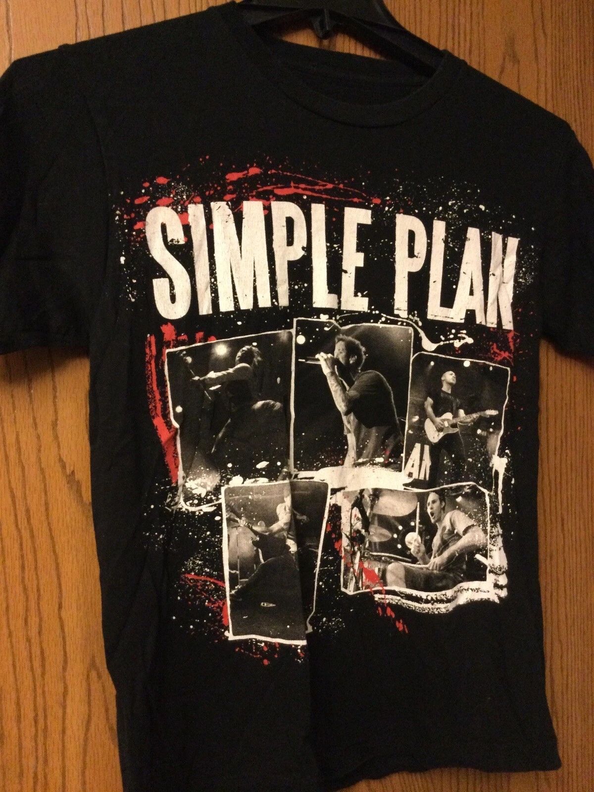 Simple Plan - Get Your Heart On - Tour 2011 - Black Shirt - No Tag. Unisex T-shirt, Sweatshirt, Hoodie, Long Sleeve Tee - T-Shirt, Sweatshirt, Hoodie