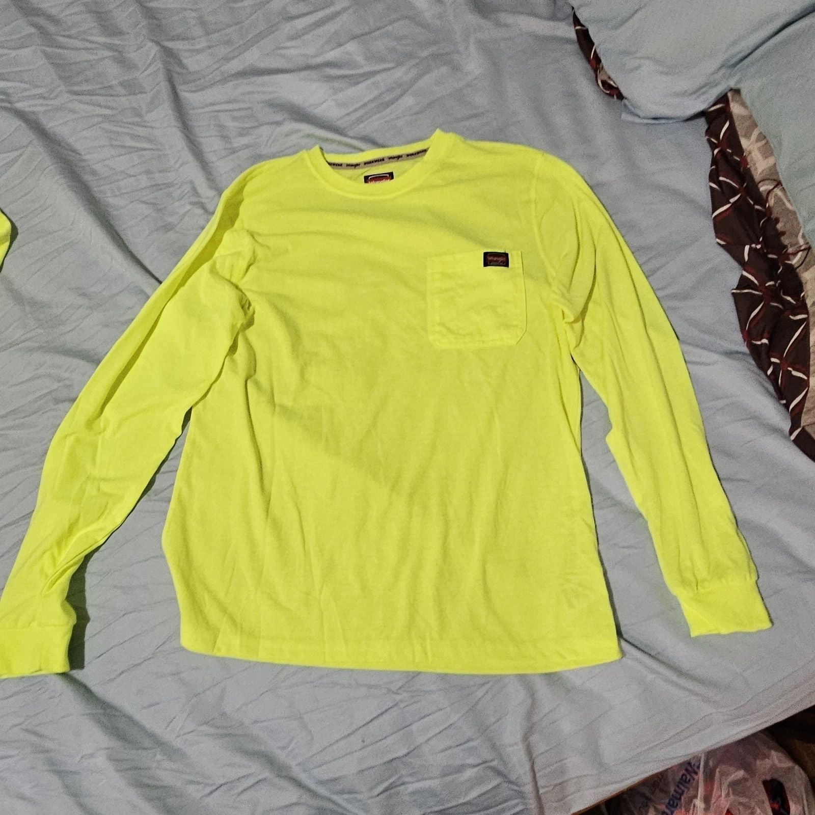 NEW Wrangler Workwear Men's Hi-Vis Yellow Long Sleeve Pocket T-Shirt MEd 38-40 Unisex T-shirt, Sweatshirt, Hoodie, Long Sleeve Tee - T-Shirt, Sweatshirt, Hoodie