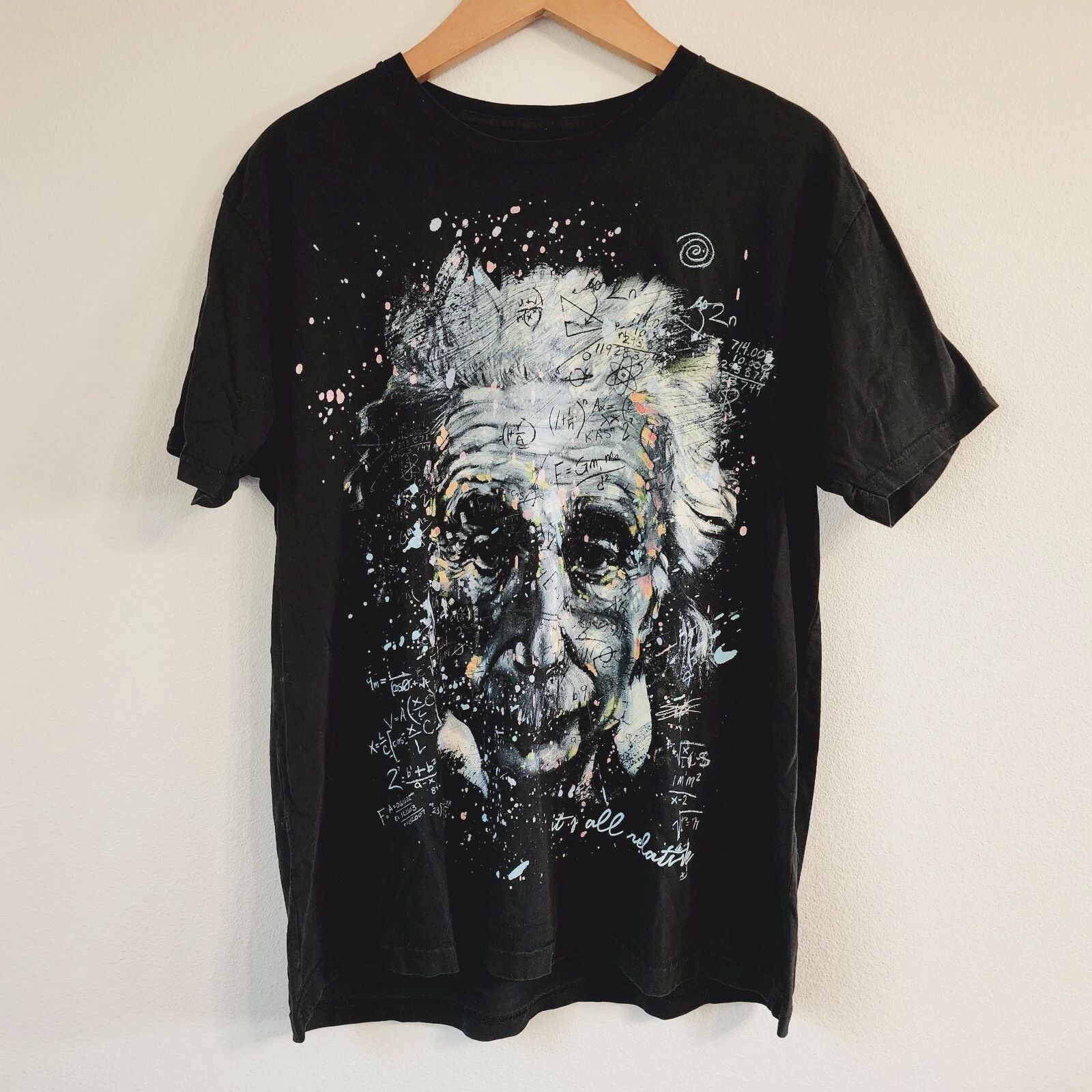 GDA Stephen Fishwick ICON Albert Einstein Its All Relative Black T Shirt Sz L Unisex T-shirt, Sweatshirt, Hoodie, Long Sleeve Tee - T-Shirt, Sweatshirt, Hoodie