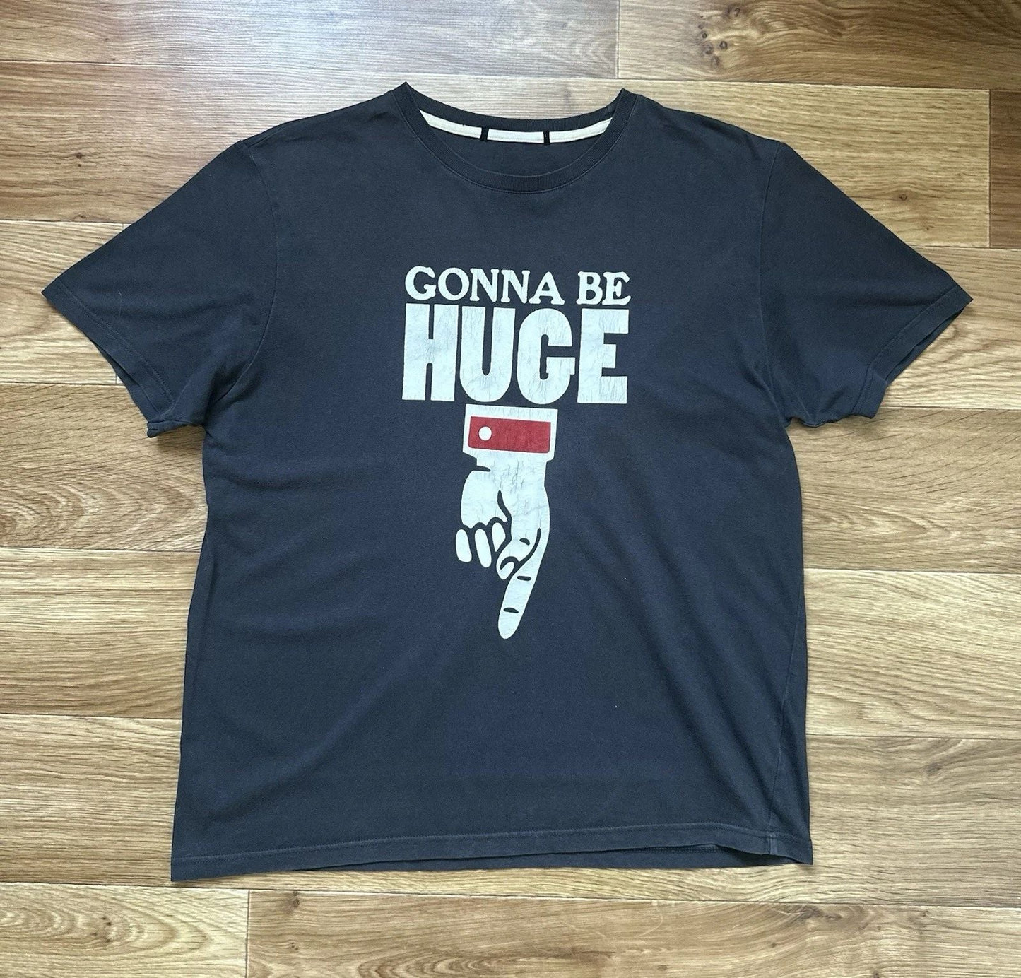 Y2K Topman Gonna Be Huge Novelty Graphic T-Shirt Men's L Faded Funny Joke Tee Unisex T-shirt, Sweatshirt, Hoodie, Long Sleeve Tee - T-Shirt, Sweatshirt, Hoodie