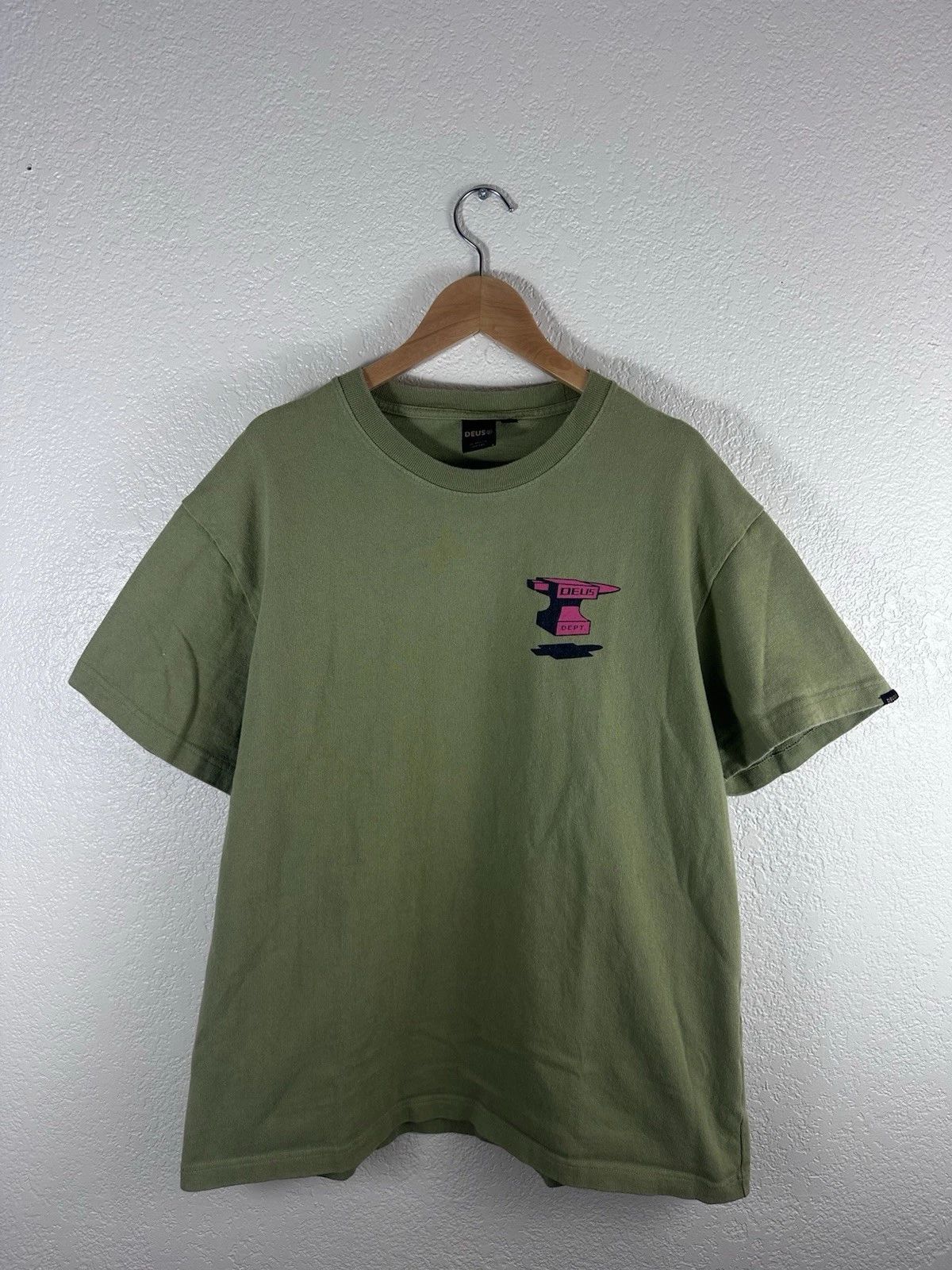 Deus Ex Machina T Shirt Mens Large Green Graphic Logo Customs Cartoon Unisex T-shirt, Sweatshirt, Hoodie, Long Sleeve Tee - T-Shirt, Sweatshirt, Hoodie