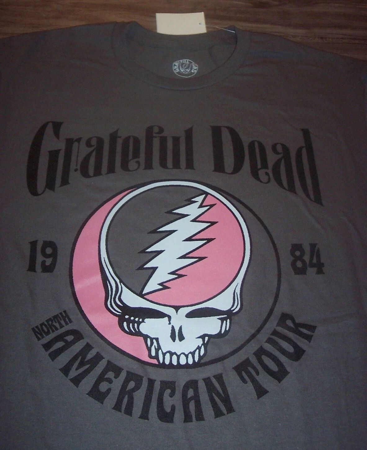VINTAGE STYLE GRATEFUL DEAD SKULL 1984 TOUR T-Shirt MENS LARGE NEW w/ TAG Unisex T-shirt, Sweatshirt, Hoodie, Long Sleeve Tee - T-Shirt, Sweatshirt, Hoodie
