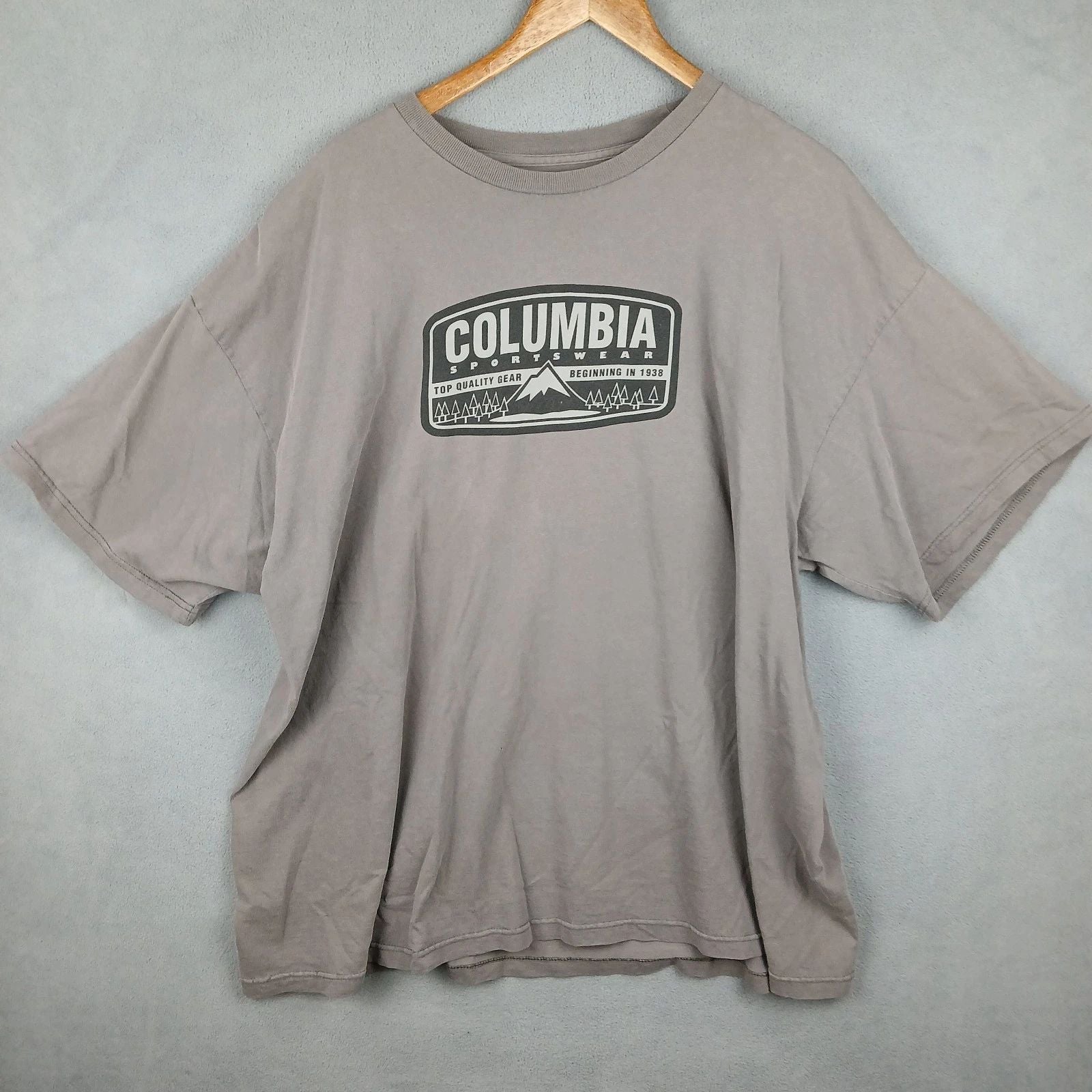 Columbia T Shirt Men 2XL Taupe Cotton Graphic Print Sepollout Logo Everyday Wear Unisex T-shirt, Sweatshirt, Hoodie, Long Sleeve Tee - T-Shirt, Sweatshirt, Hoodie