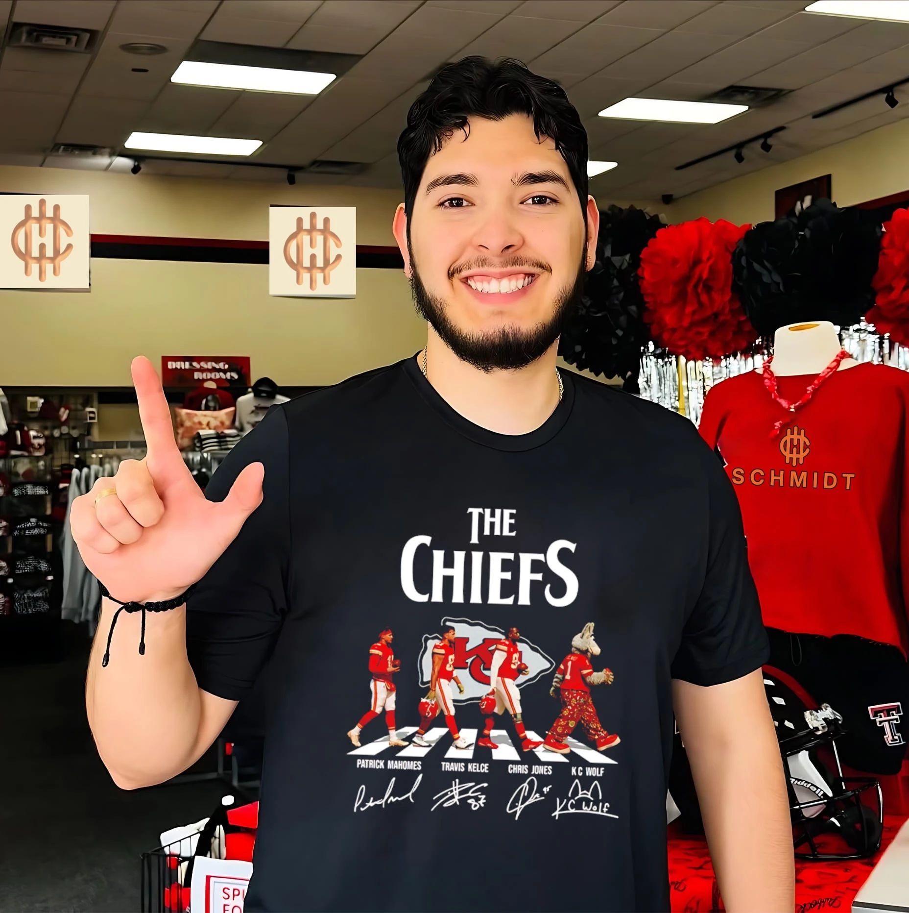 Kansas City Chiefs the Chiefs Abbey Road signature shirt Unisex T-shirt, Sweatshirt, Hoodie, Long Sleeve Tee - T-Shirt, Sweatshirt, Hoodie