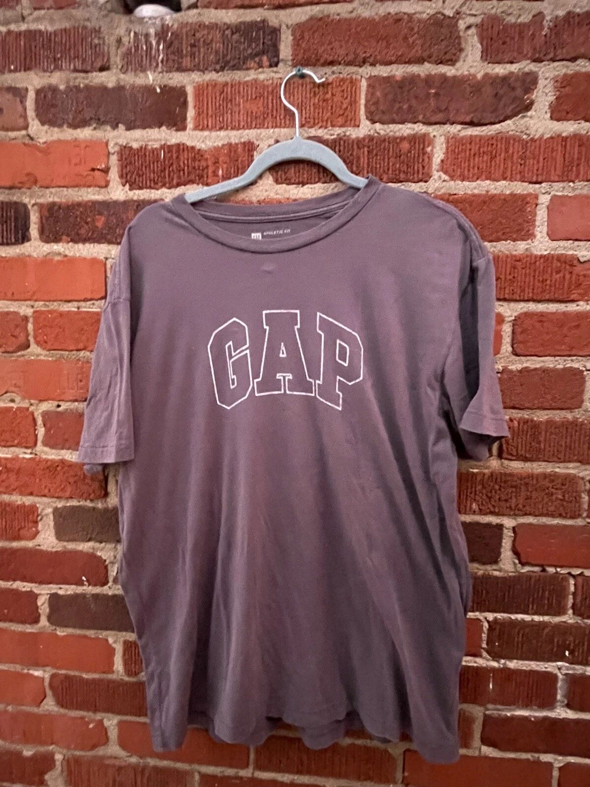 GAP y2k simple dark gray arch logo T Shirt Unisex T-shirt, Sweatshirt, Hoodie, Long Sleeve Tee - T-Shirt, Sweatshirt, Hoodie