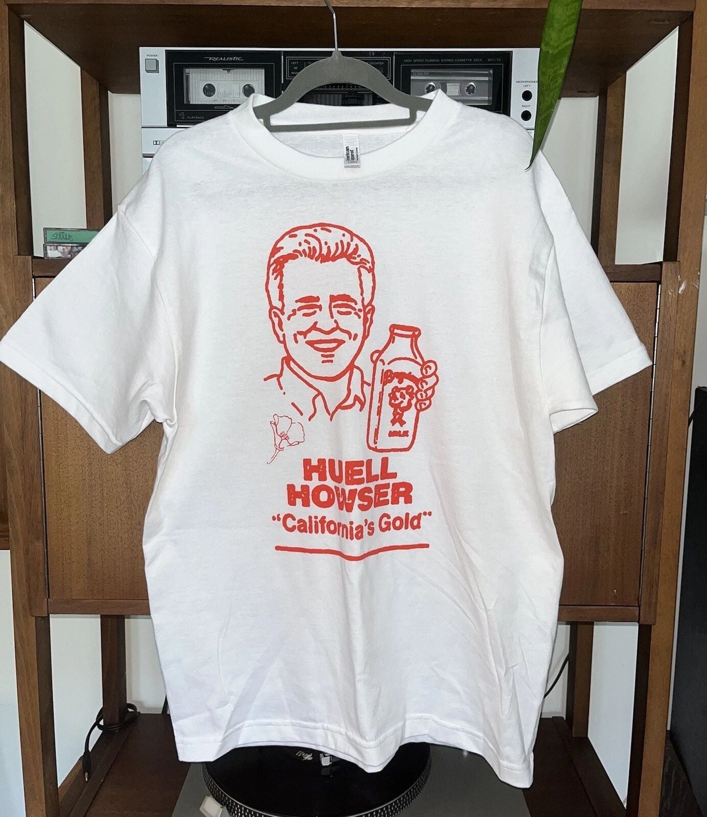 Huell Howser Californias Gold Milk Bottle T-Shirt Unisex T-shirt, Sweatshirt, Hoodie, Long Sleeve Tee - T-Shirt, Sweatshirt, Hoodie